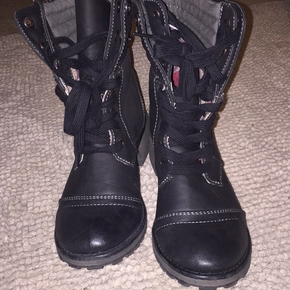 roxy combat boots black